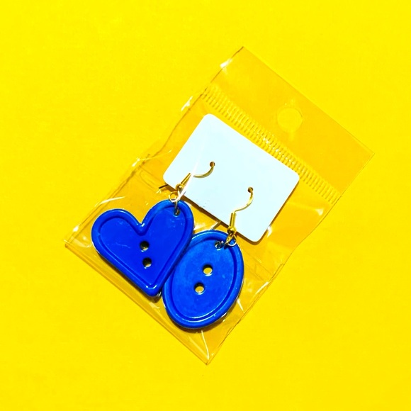 RETRO COLORFUL SHAPES Button Earrings (BLUE) - Picture 5 of 8